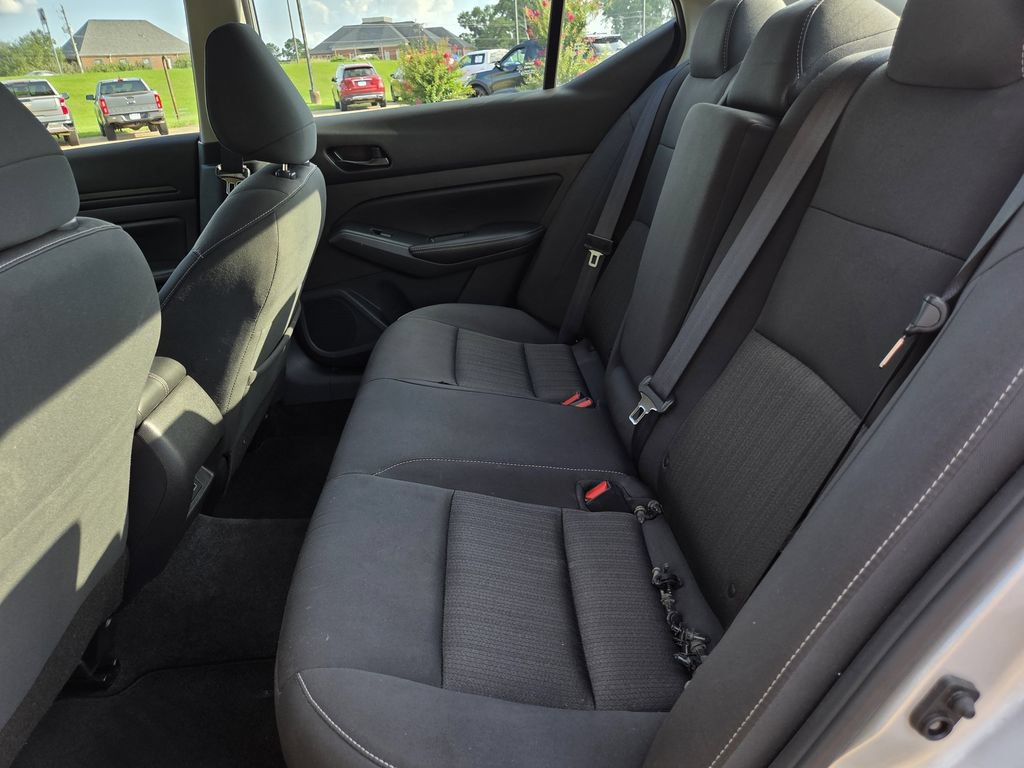 Used 2025 Nissan Altima 2.5 SV FWD image 18