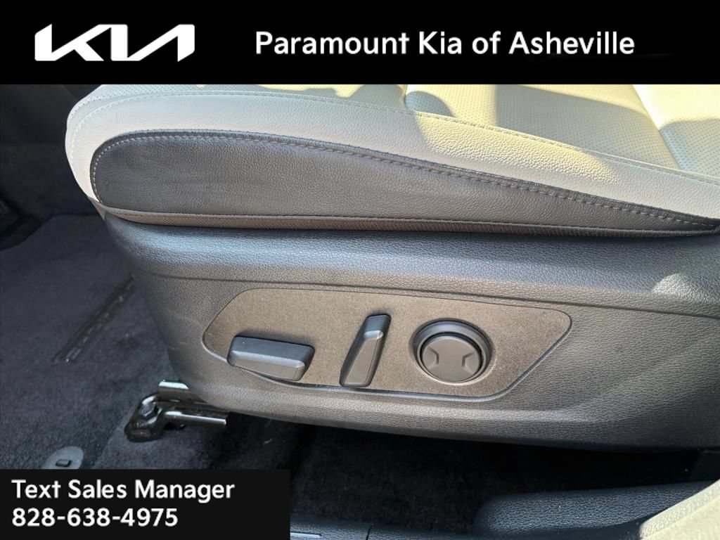 Certified 2025 Kia Sportage EX AWD/4WD image 18