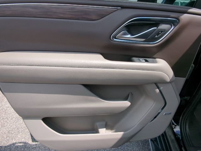 Used 2022 Chevrolet Suburban LT AWD/4WD image 28