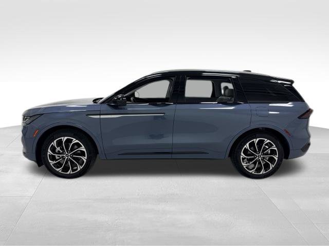 Used 2026 Lincoln Nautilus Reserve AWD/4WD image 3
