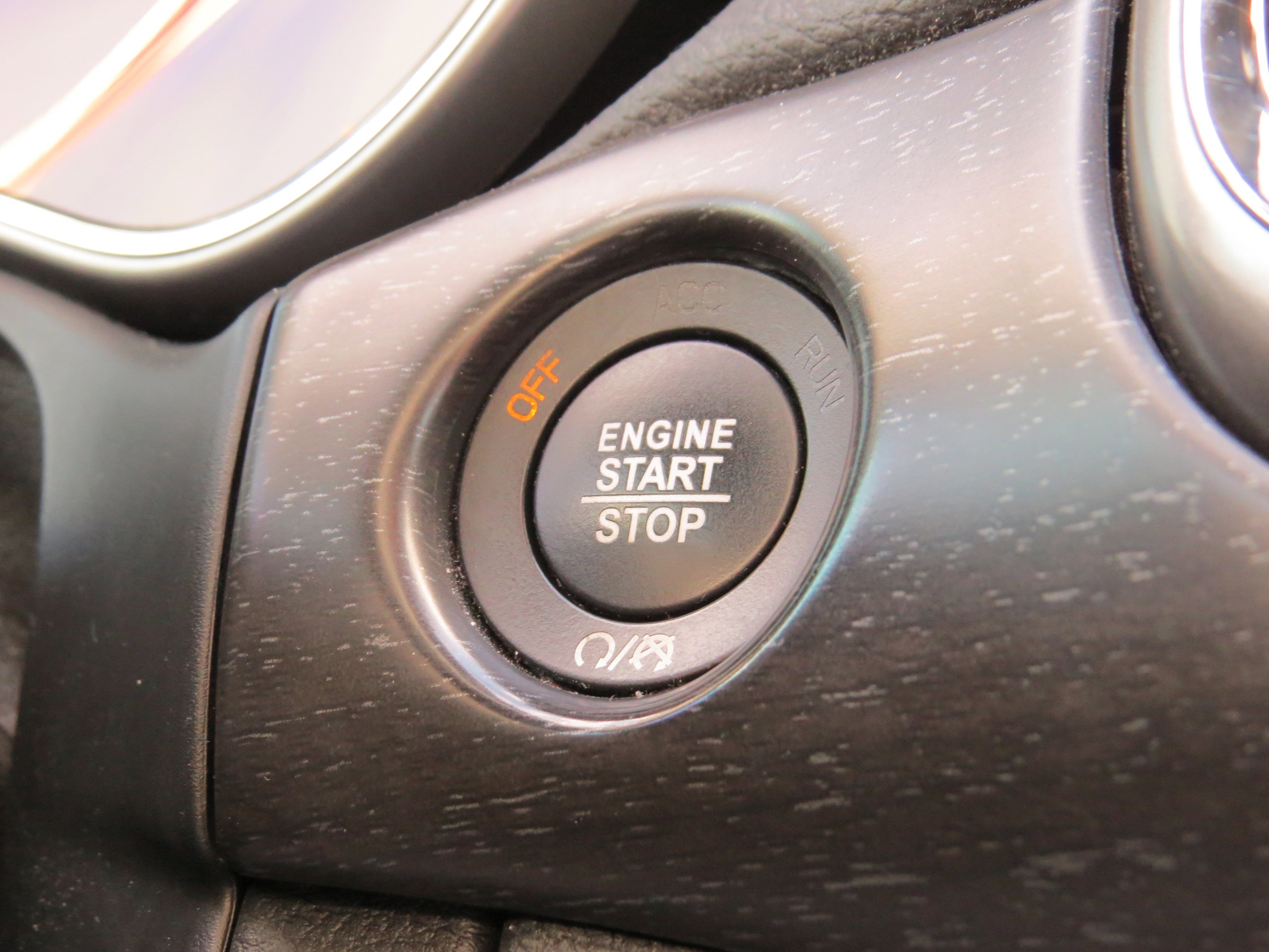 Used 2018 Jeep Grand Cherokee Laredo image 12