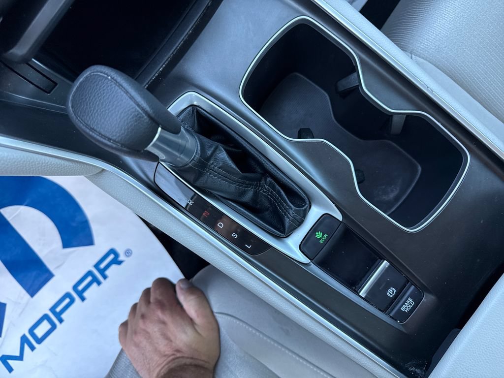 Used 2018 Honda Accord LX image 22