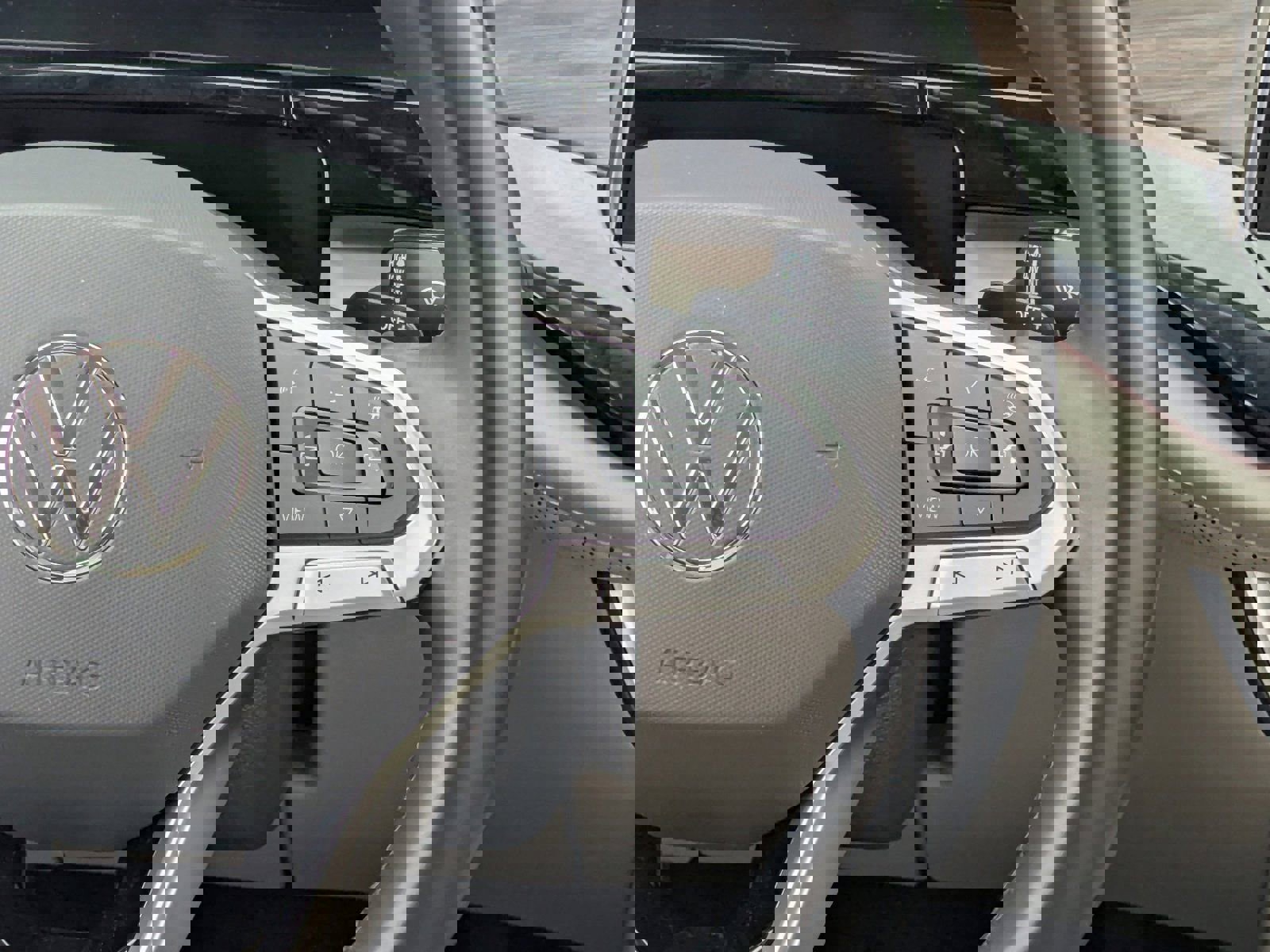 Used 2024 Volkswagen Atlas SEL Premium R-Line AWD/4WD image 21