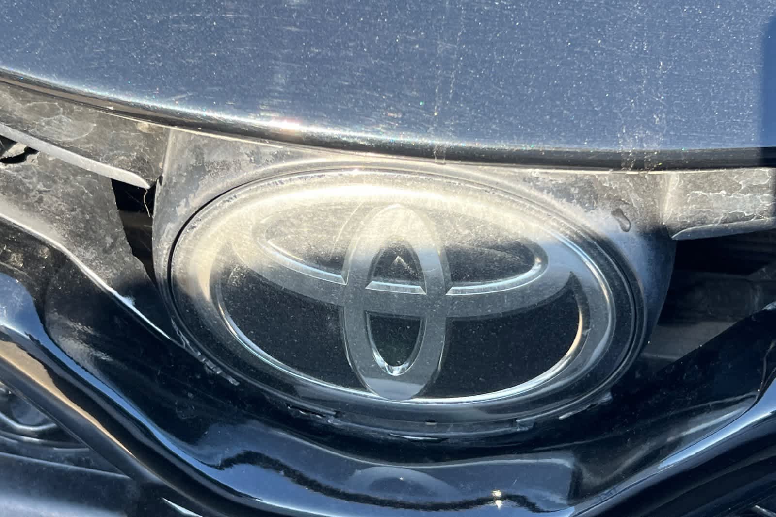 Used 2018 Toyota Camry SE FWD image 13