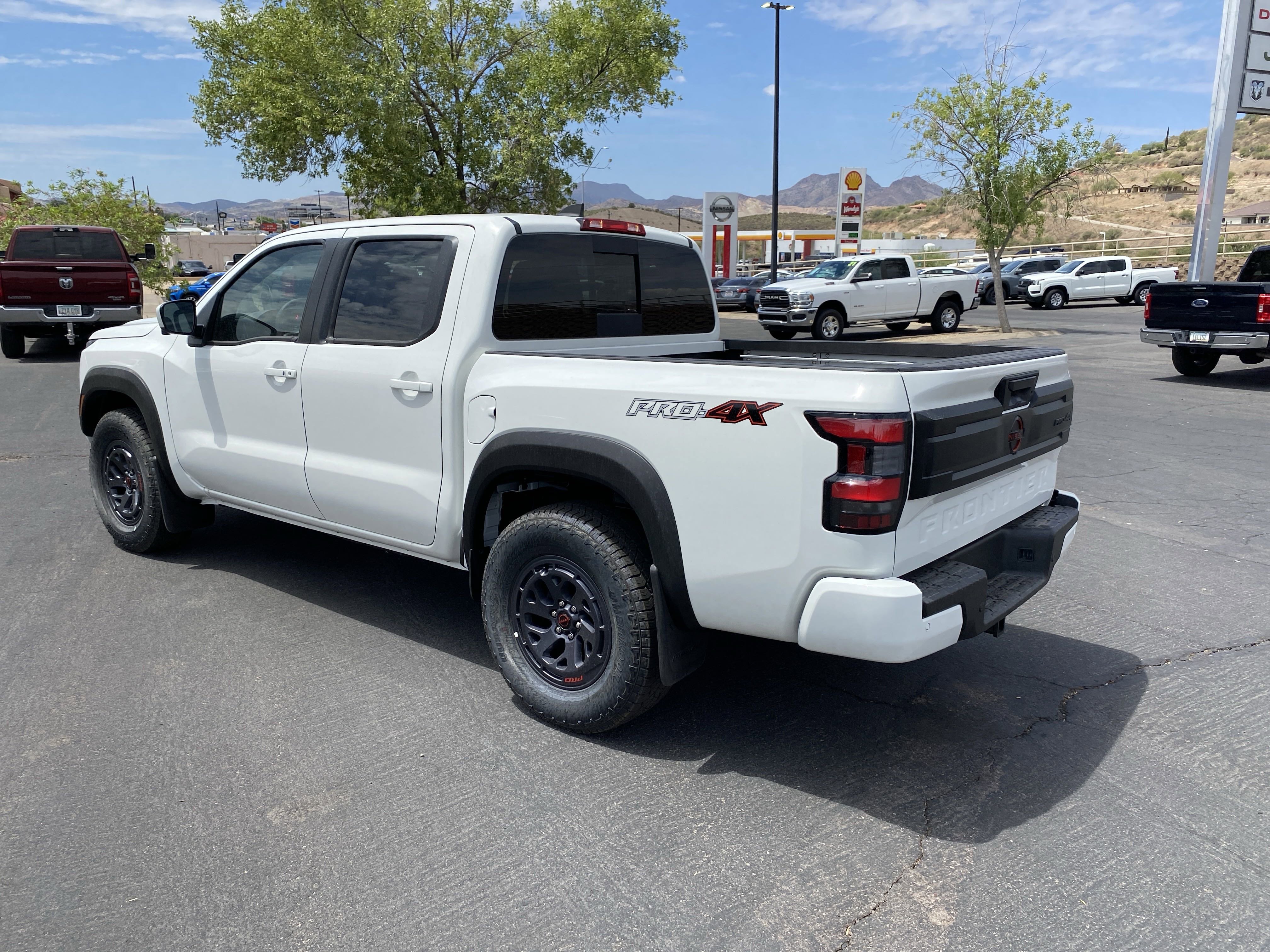 New 2025 Nissan Frontier PRO-4X image 2