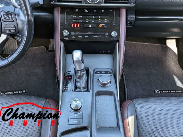 Used 2017 Lexus IS 200t RWD image 21