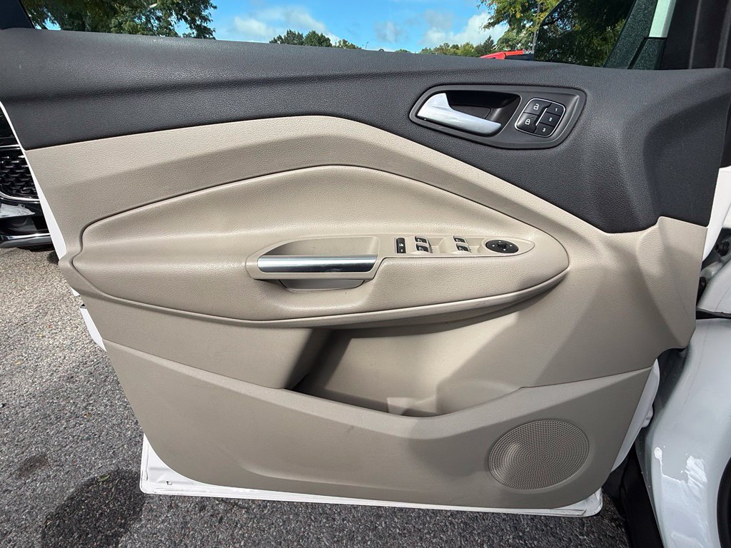Certified 2019 Ford Escape Titanium AWD/4WD image 21