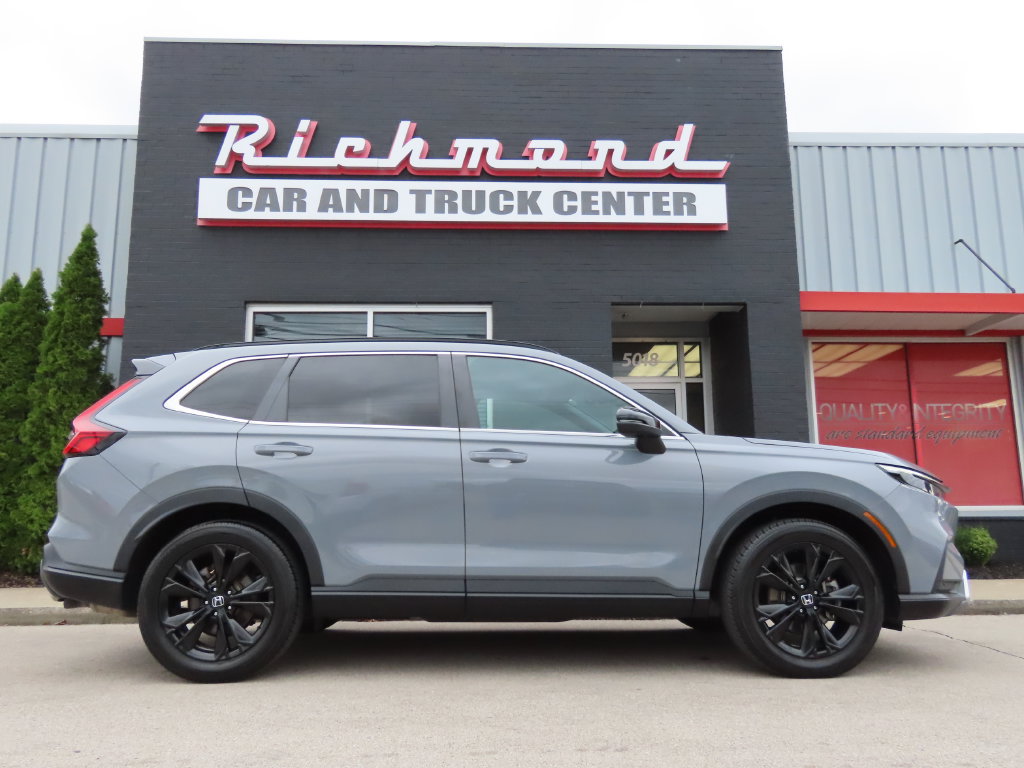 Used 2024 Honda CR-V Sport Touring image 3