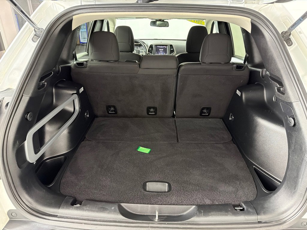 Used 2016 Jeep Cherokee 75th Anniversary image 22