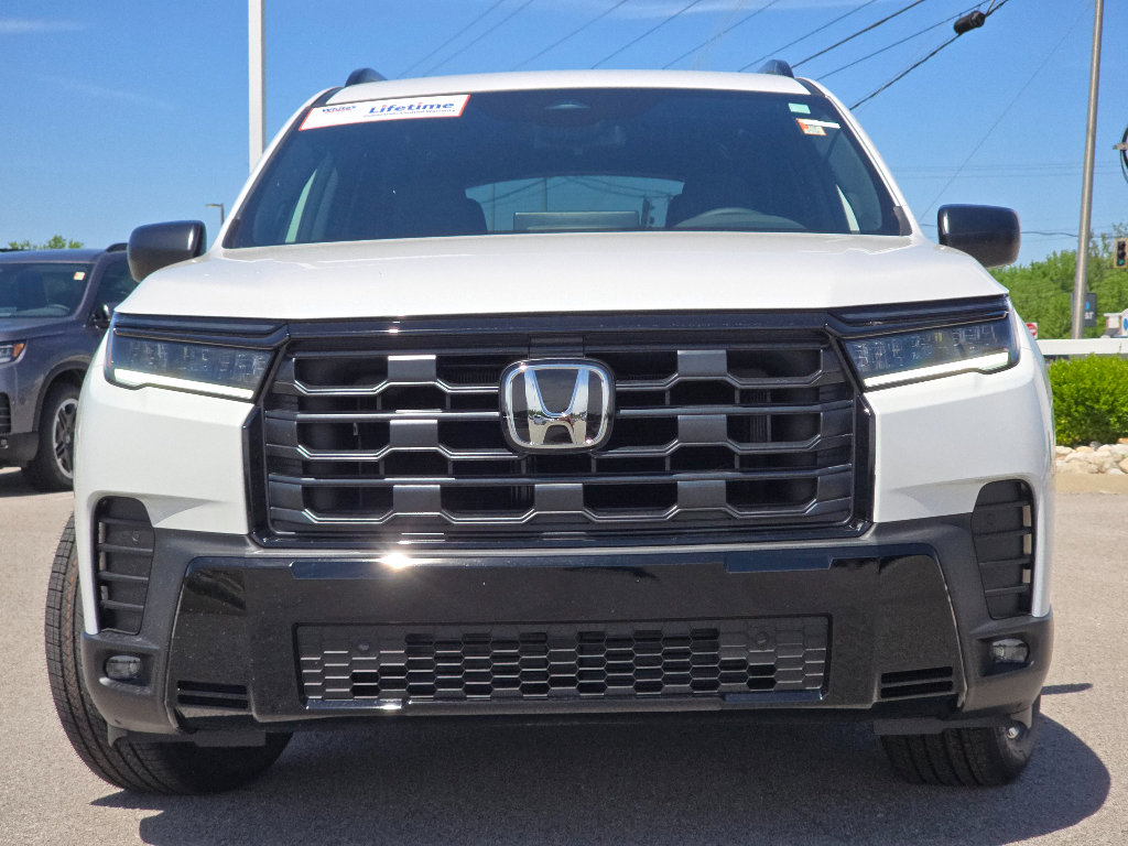 New 2026 Honda Pilot Sport image 4