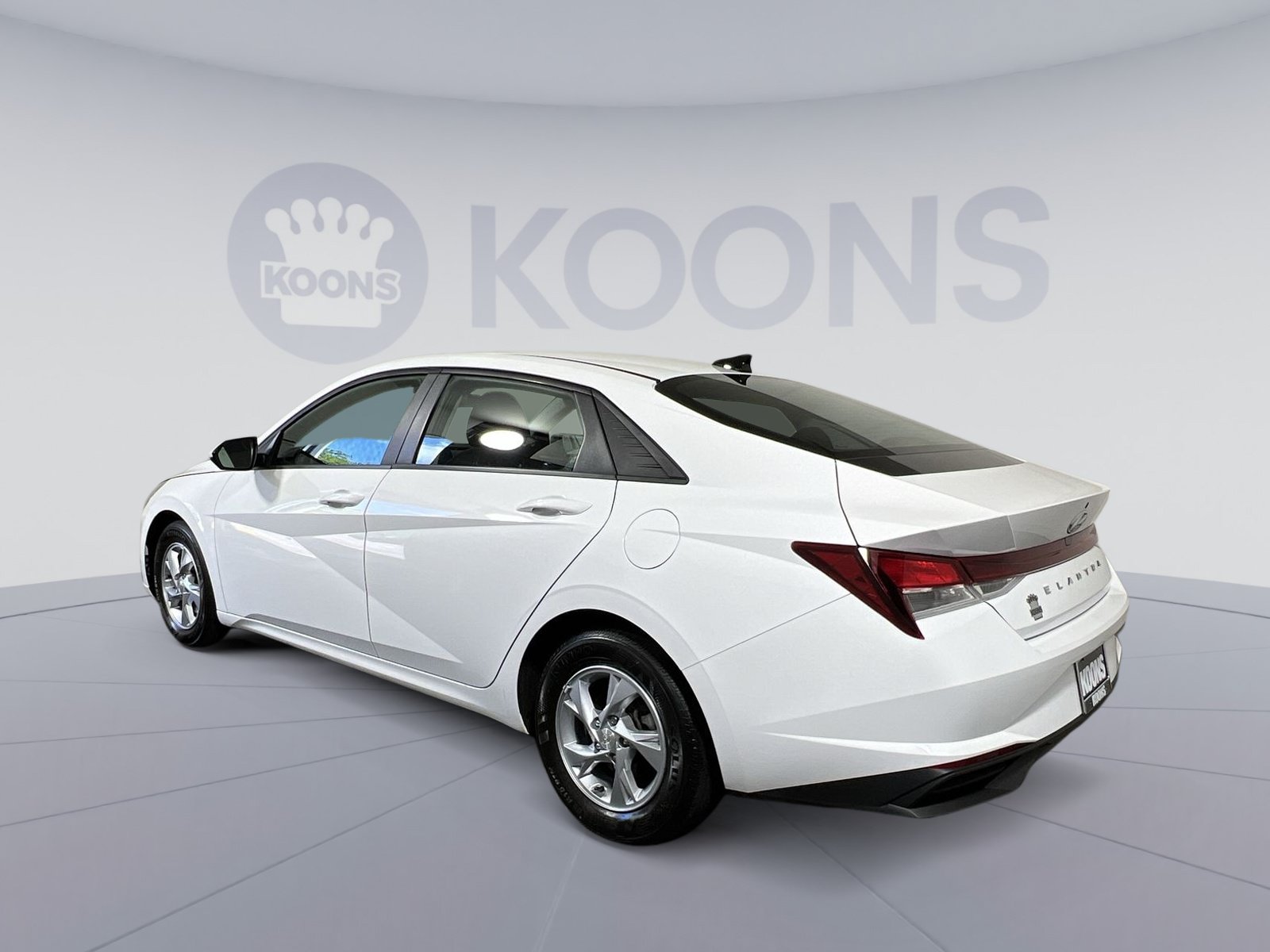 Used 2023 Hyundai Elantra SE FWD image 8