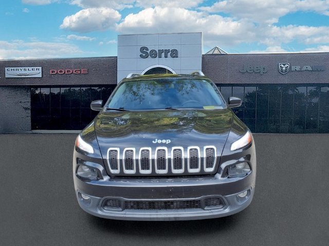 Used 2015 Jeep Cherokee Latitude w/ Cold Weather Group FWD image 2