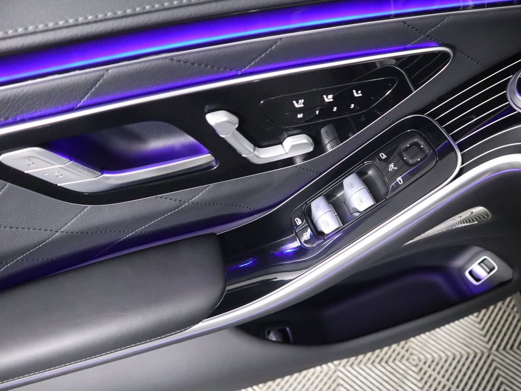 Used 2023 Mercedes-Benz S 580e 4MATIC Sedan image 24