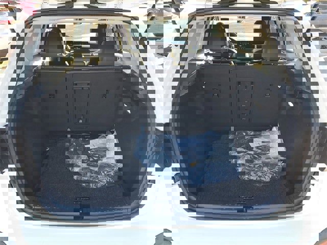 Certified 2025 Volkswagen Taos SE w/ Panoramic Sunroof Package image 8