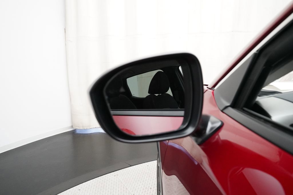 Used 2025 Nissan Kicks SV image 24