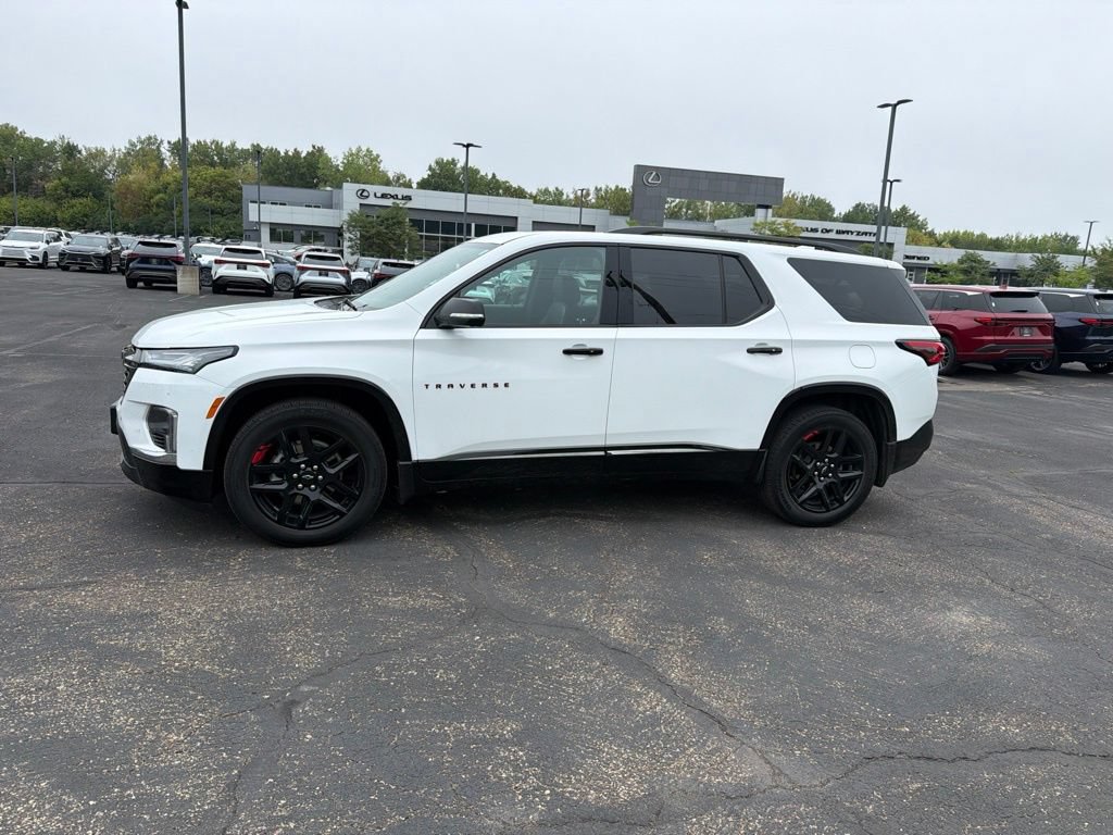 Used 2022 Chevrolet Traverse Premier w/ Redline Edition AWD/4WD image 1
