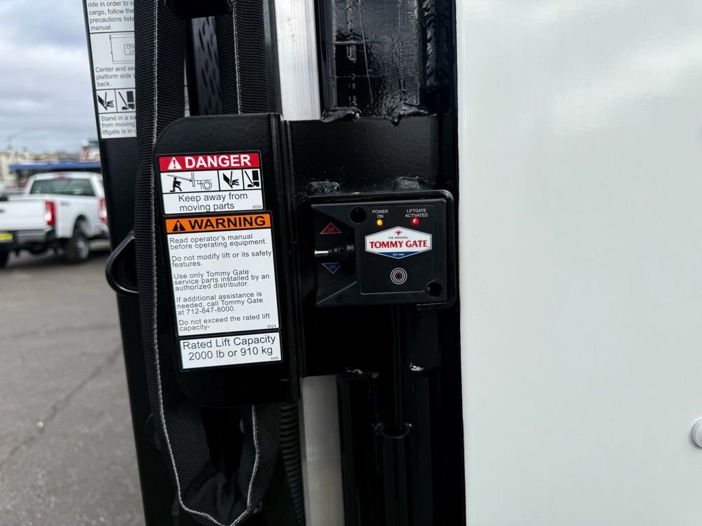 New 2026 Ford E-450 and Econoline 450 Super Duty w/ Power Equipment Group RWD image 7