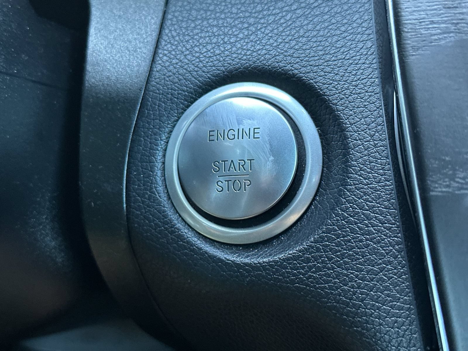 Used 2019 Mercedes-Benz GLC 300 image 24