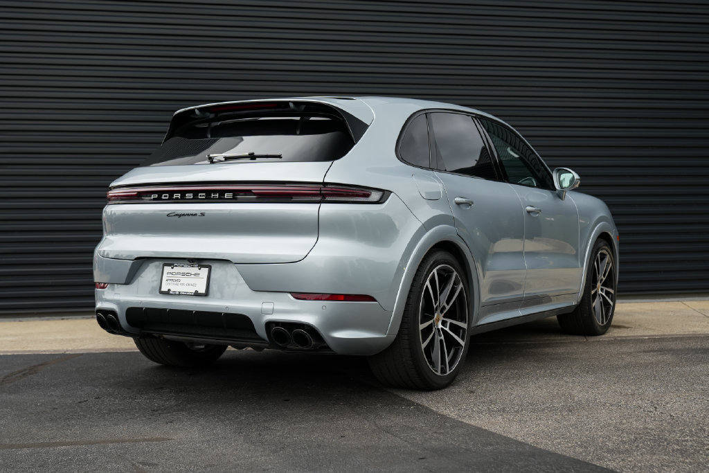Certified 2024 Porsche Cayenne S AWD/4WD image 13