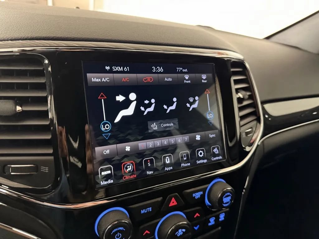 Used 2021 Jeep Grand Cherokee Trailhawk AWD/4WD image 23