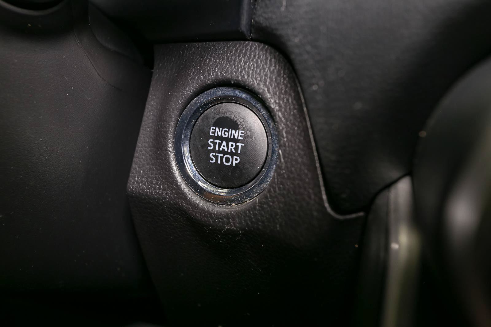 Certified 2025 Toyota RAV4 XLE AWD/4WD image 30