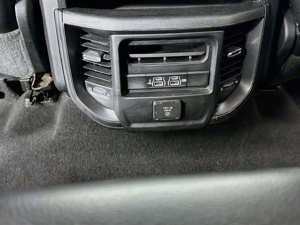 Used 2019 RAM 1500 Laramie AWD/4WD image 30