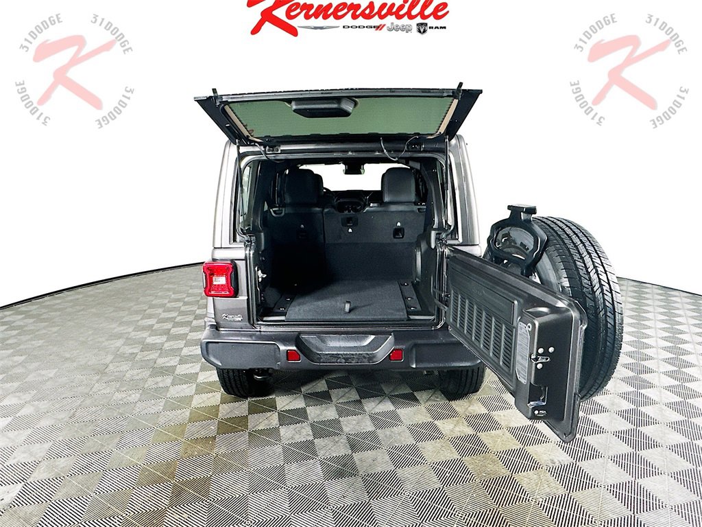 New 2025 Jeep Wrangler Sahara w/ Technology Group image 16