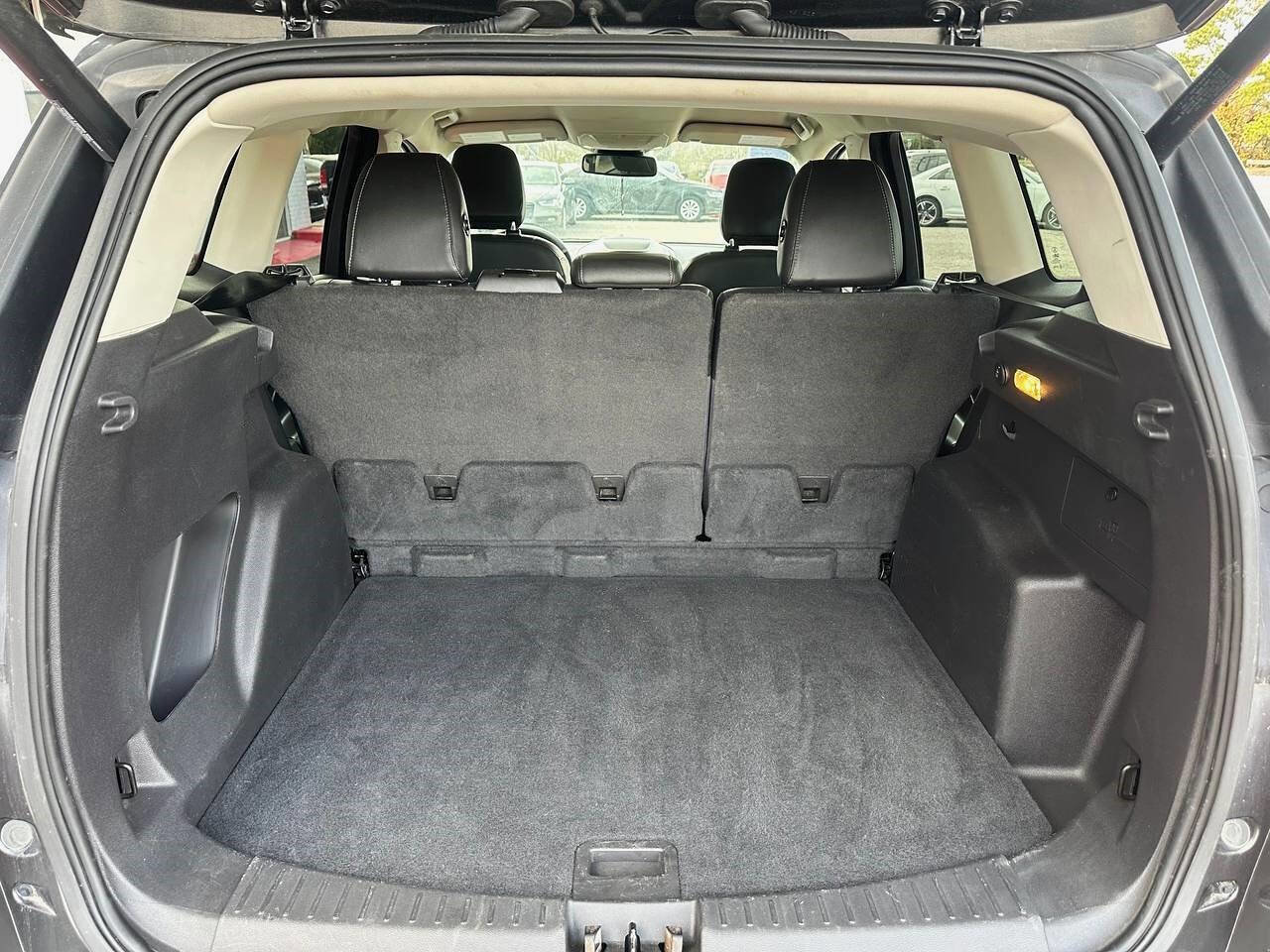 Used 2019 Ford Escape SEL image 5