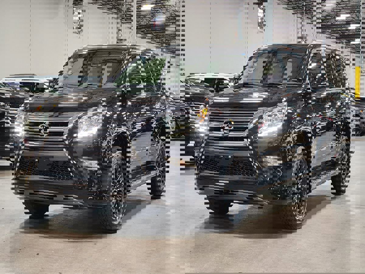 Used 2015 Lexus GX 460 w/ Premium Package image 4