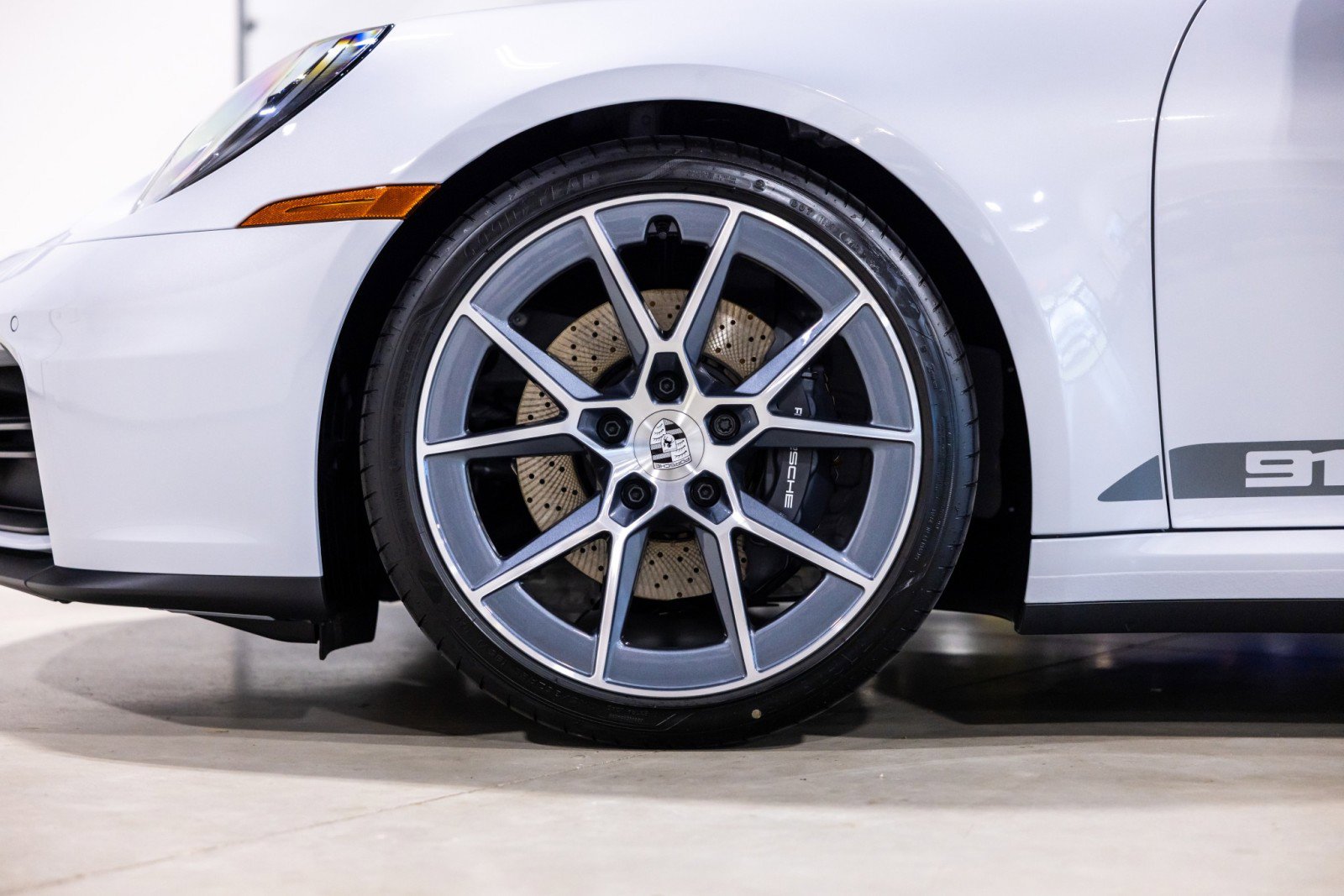 Used 2026 Porsche 911 Carrera T RWD image 21