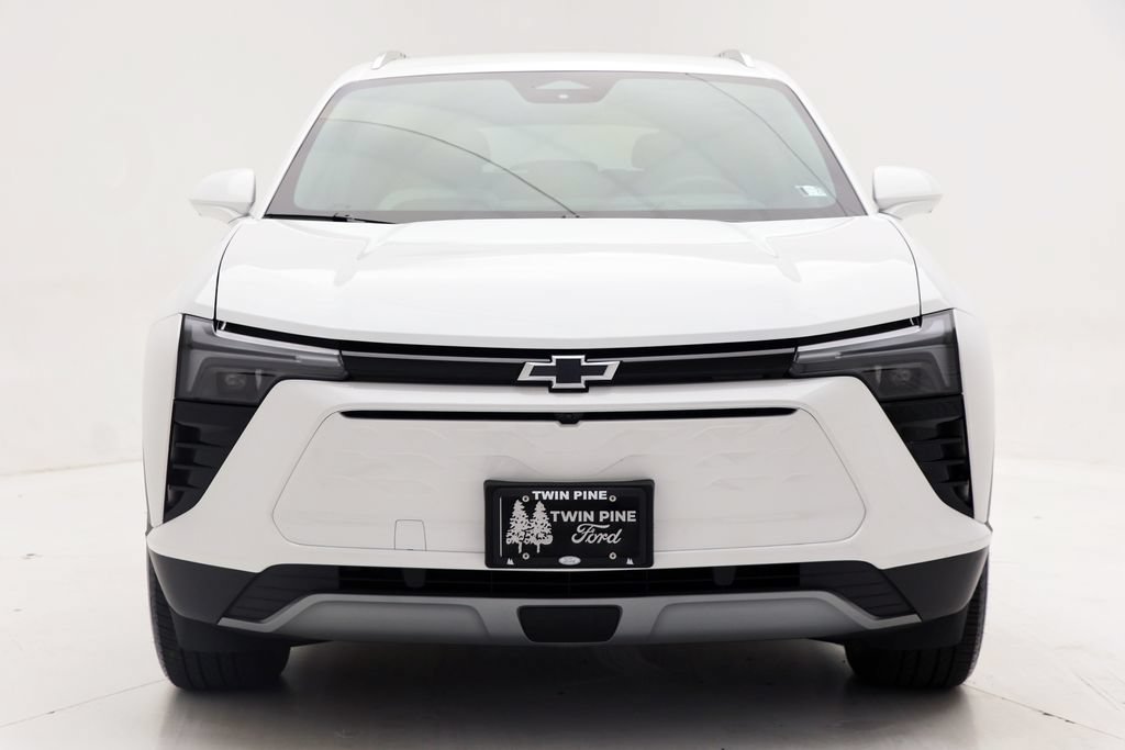 Used 2025 Chevrolet Blazer EV LT AWD/4WD image 4