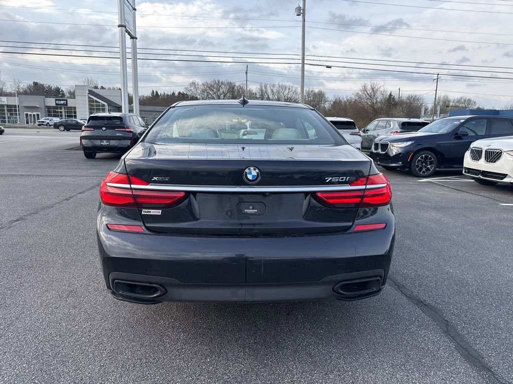 Used 2018 BMW 750i xDrive AWD/4WD image 23
