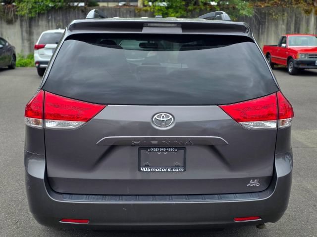 Used 2014 Toyota Sienna LE AWD/4WD image 11