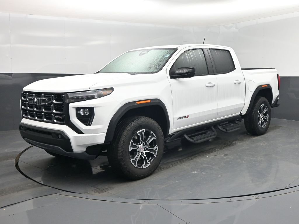 Used 2025 GMC Canyon AT4 w/ Technology Plus Package AWD/4WD image 9