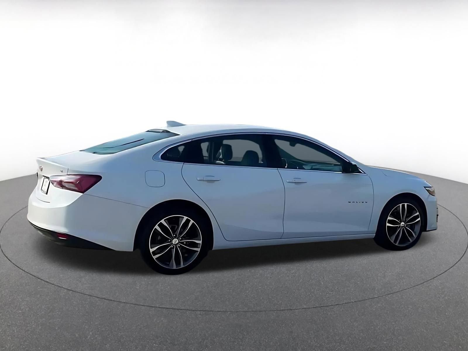 Used 2024 Chevrolet Malibu LT image 15