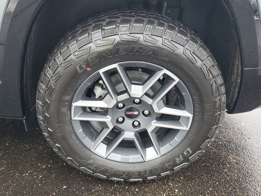 New 2026 GMC Terrain AT4 w/ LPO, Black Badging Package image 5