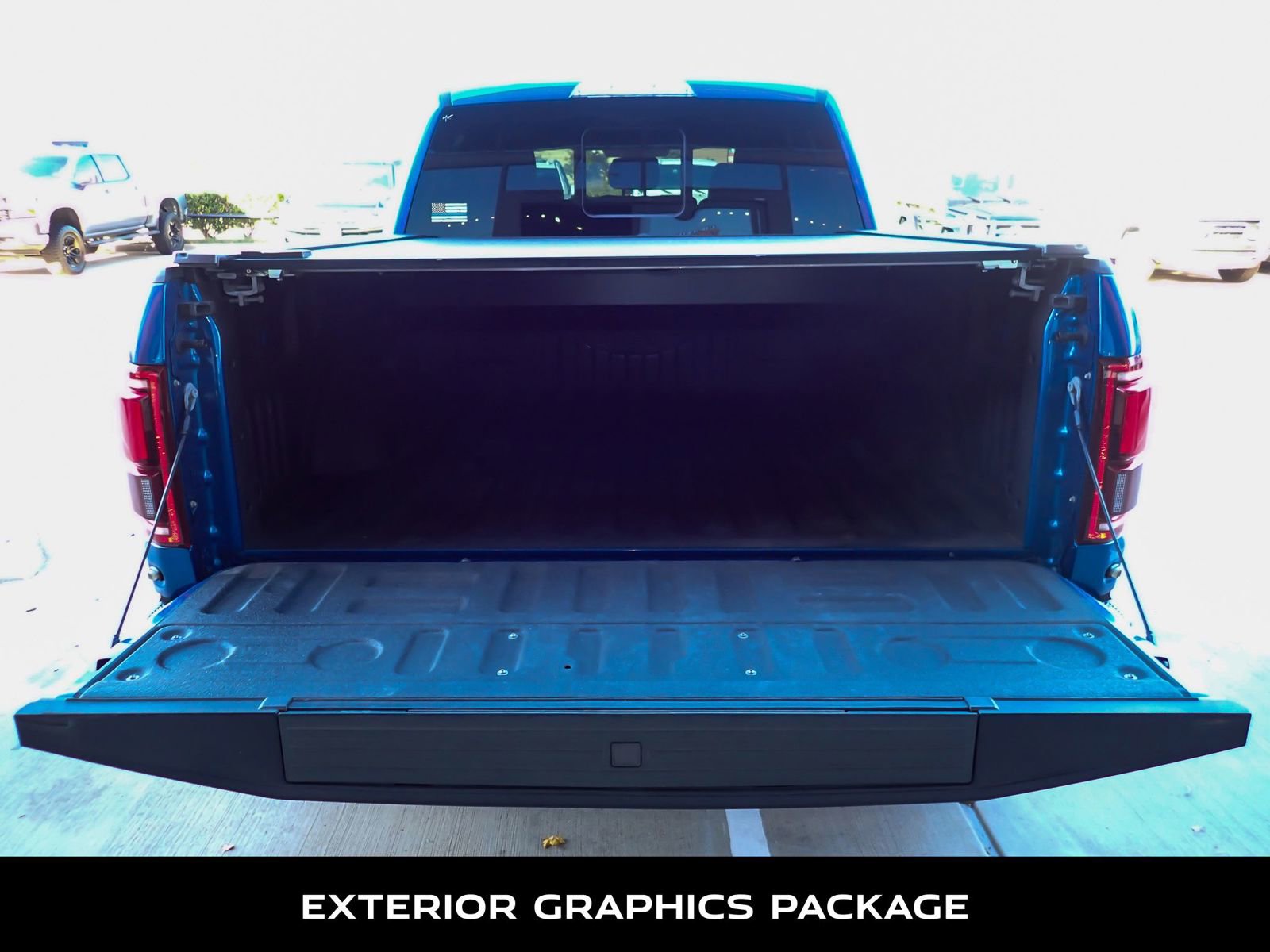 Used 2017 Ford F150 Raptor w/ Equipment Group 802A Luxury image 8