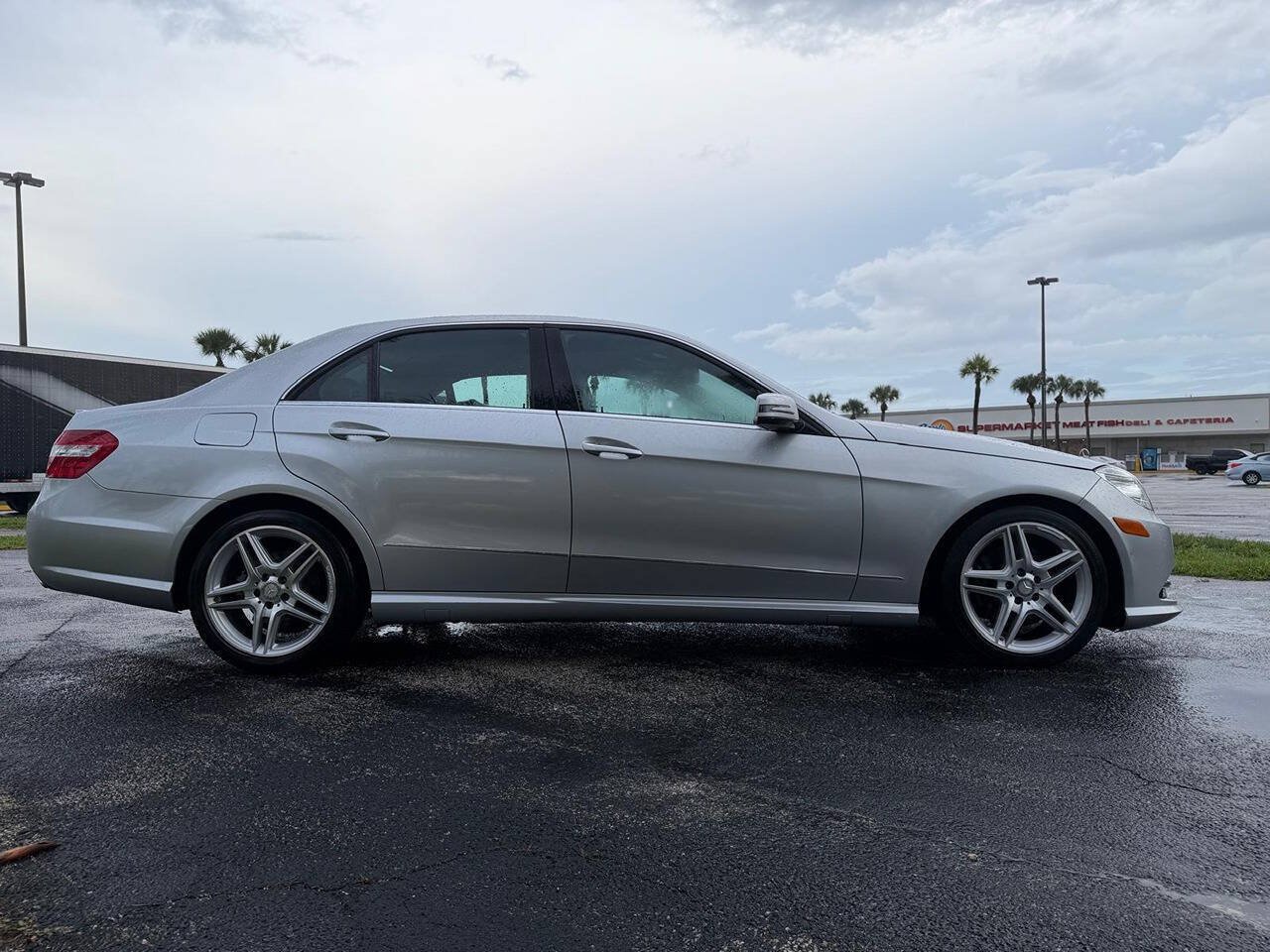Used 2013 Mercedes-Benz E 350 4MATIC Sedan w/ Premium 2 Pkg image 6