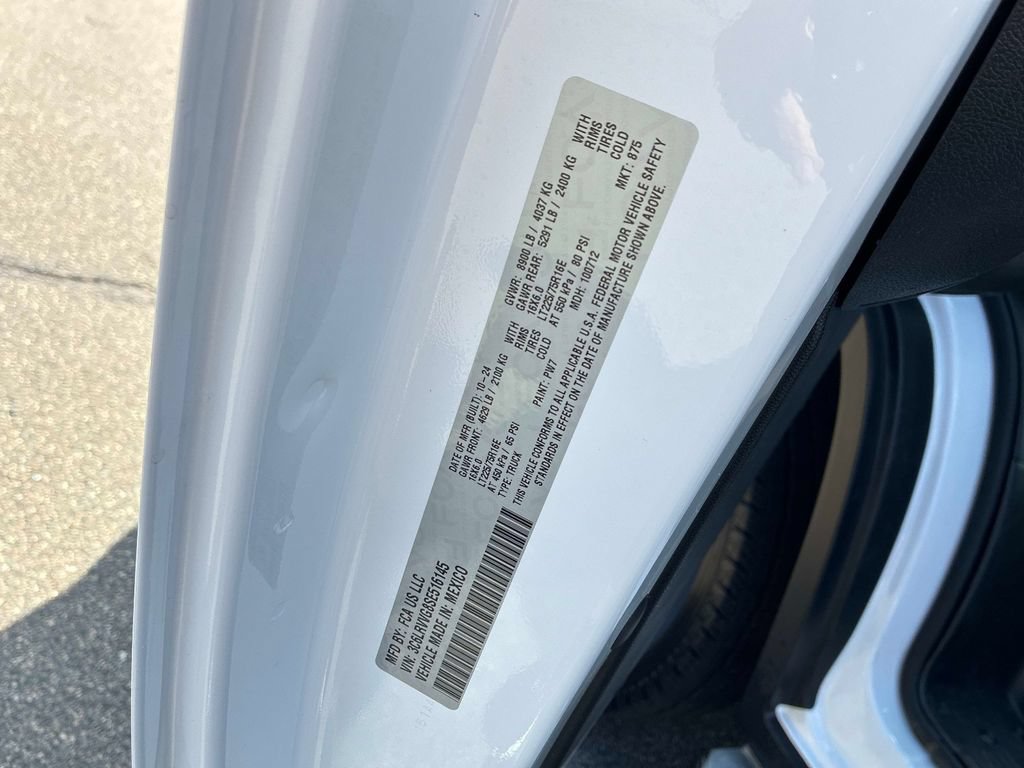 Used 2025 RAM ProMaster 2500 w/ U-Haul Equipment Group FWD image 28