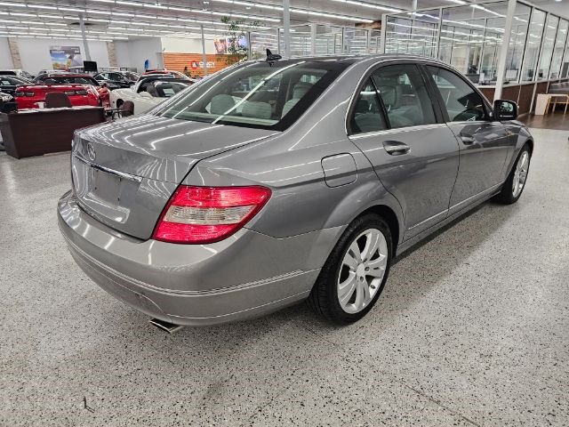 Used 2009 Mercedes-Benz C 300 Sedan image 4