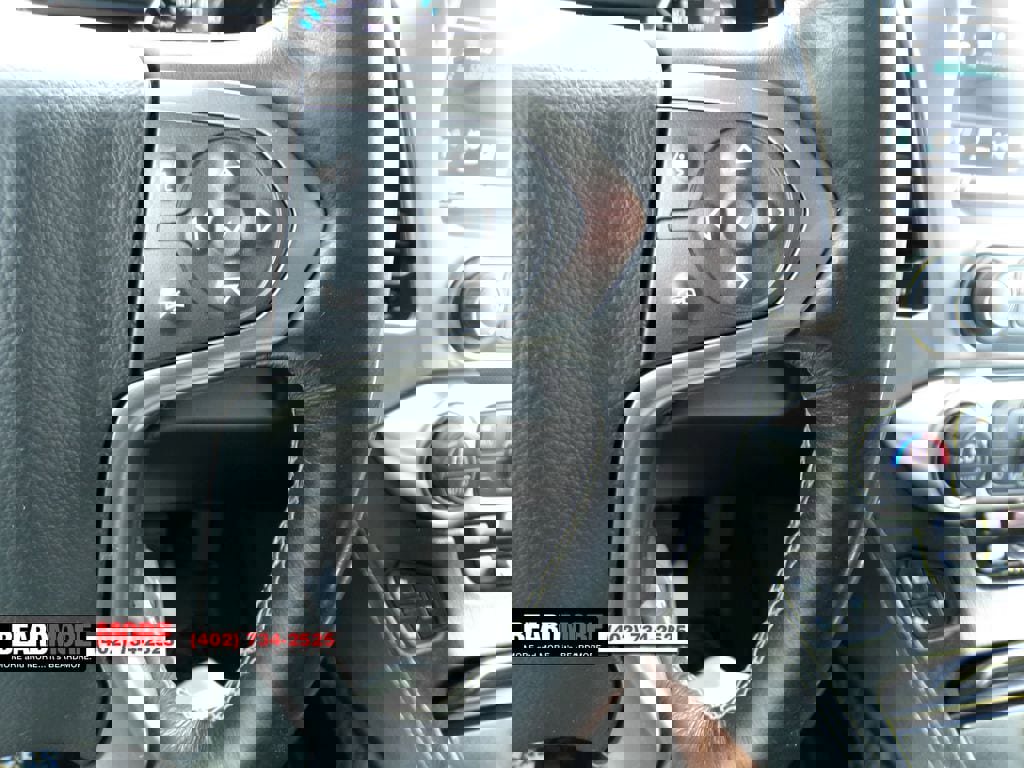 Used 2018 Chevrolet Suburban Premier image 39