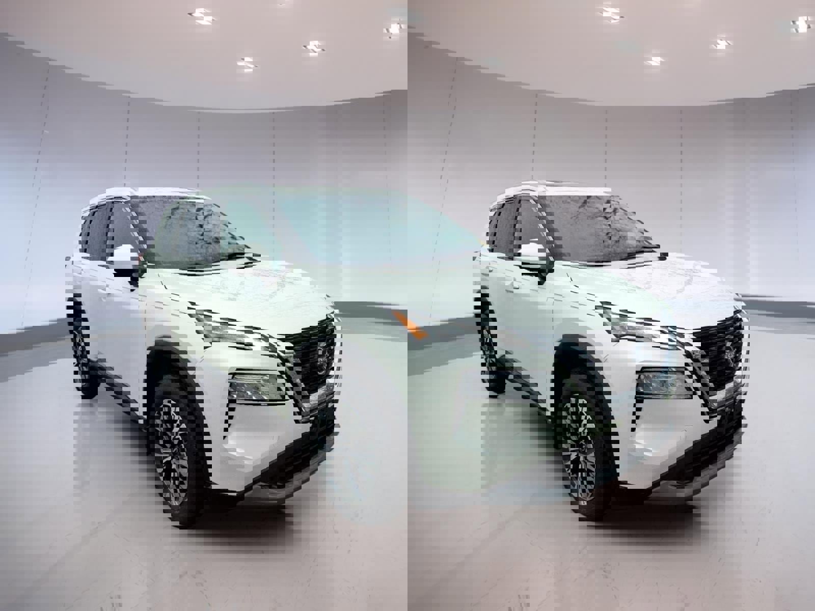 Used 2023 Nissan Rogue SV w/ SV Premium B Package image 1