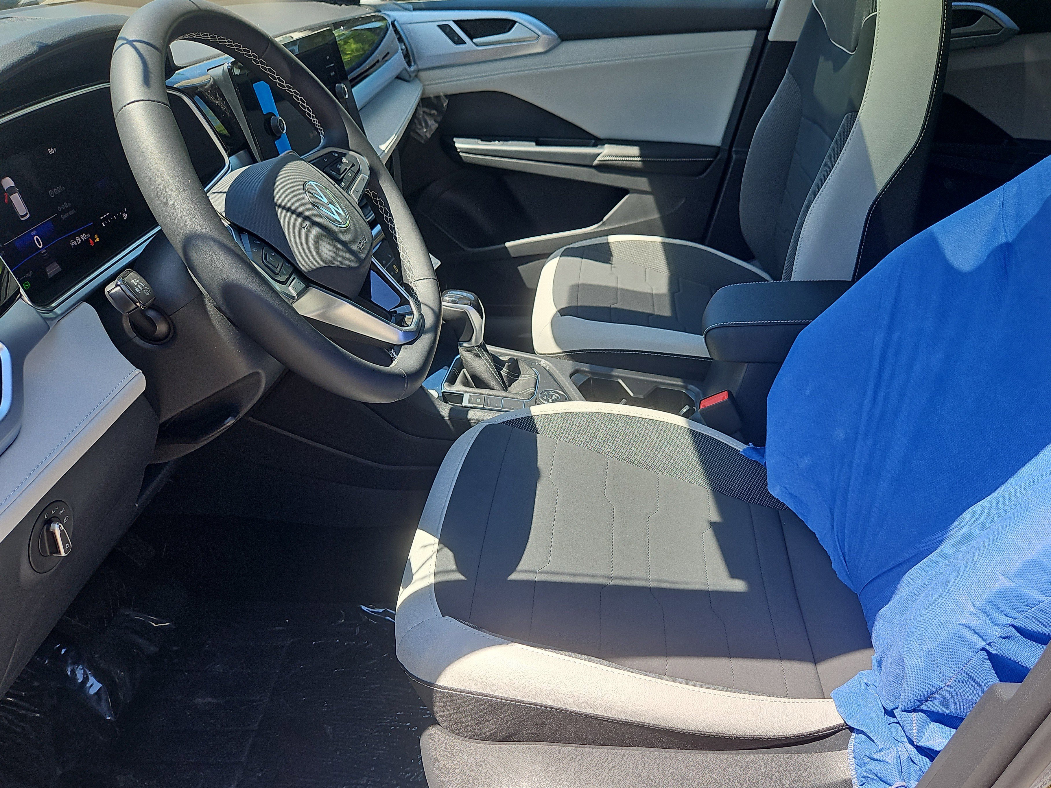 New 2026 Volkswagen Taos SE AWD/4WD image 16