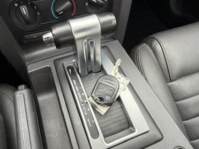 Used 2009 Ford Mustang Premium RWD image 34
