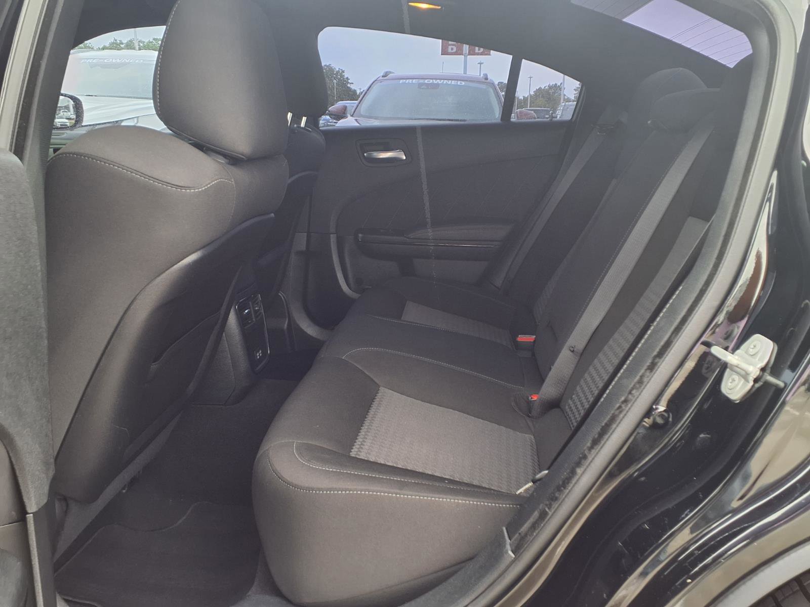 Used 2022 Dodge Charger R/T w/ Blacktop Package RWD image 10