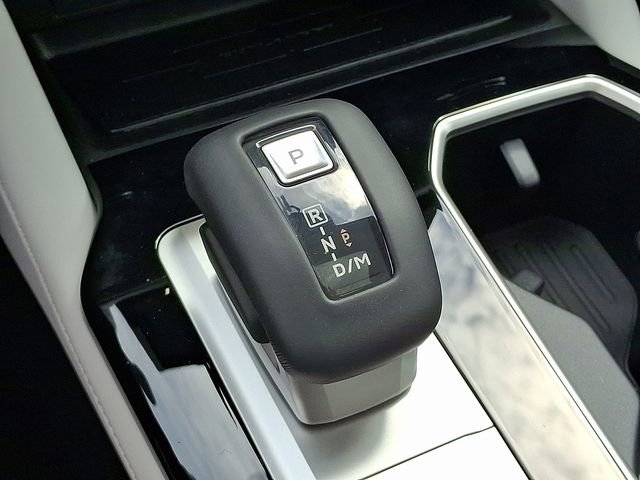 New 2025 Mitsubishi Outlander SE image 8