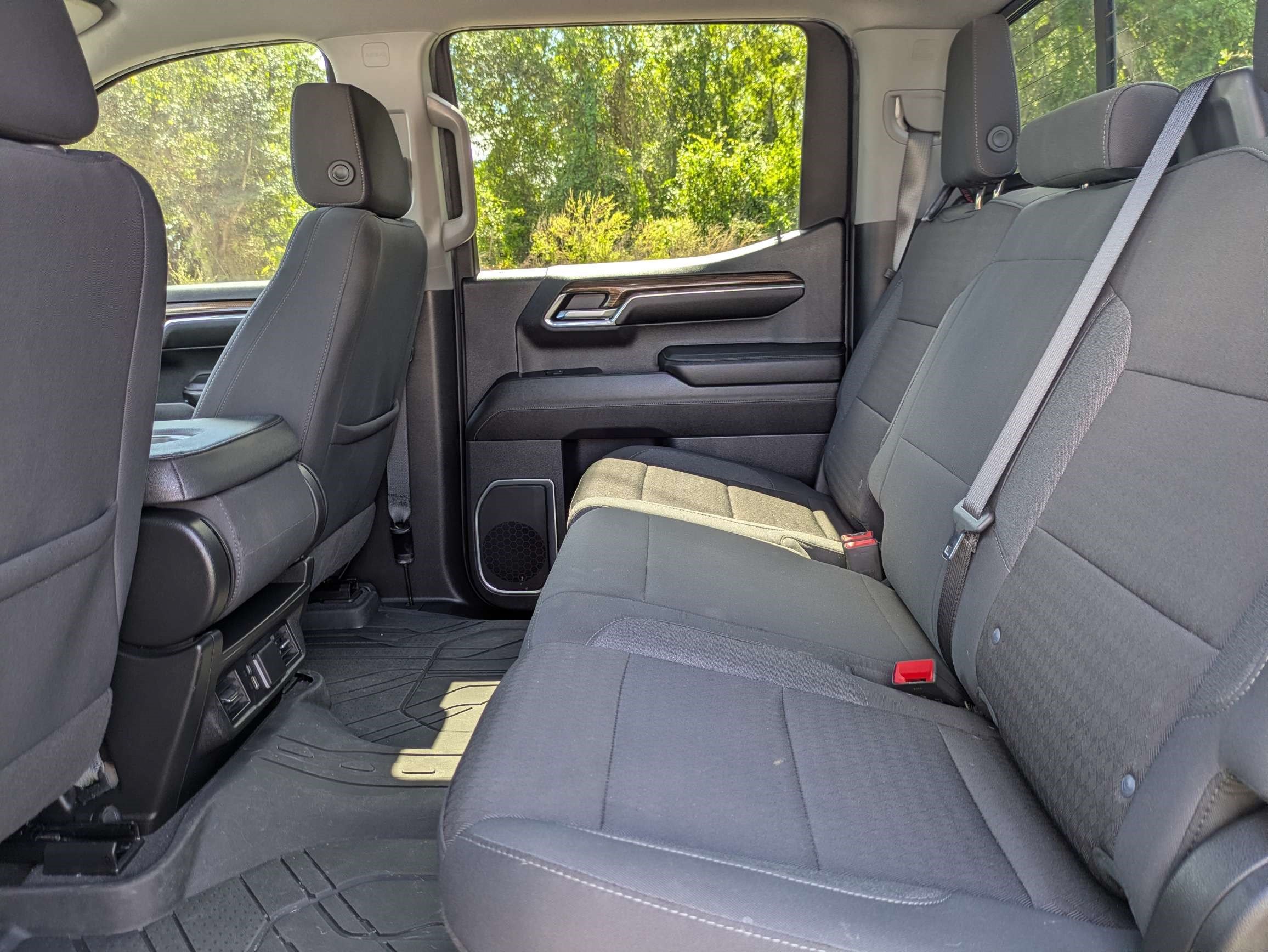 Used 2024 Chevrolet Silverado 1500 LT w/ Safety Package RWD image 13