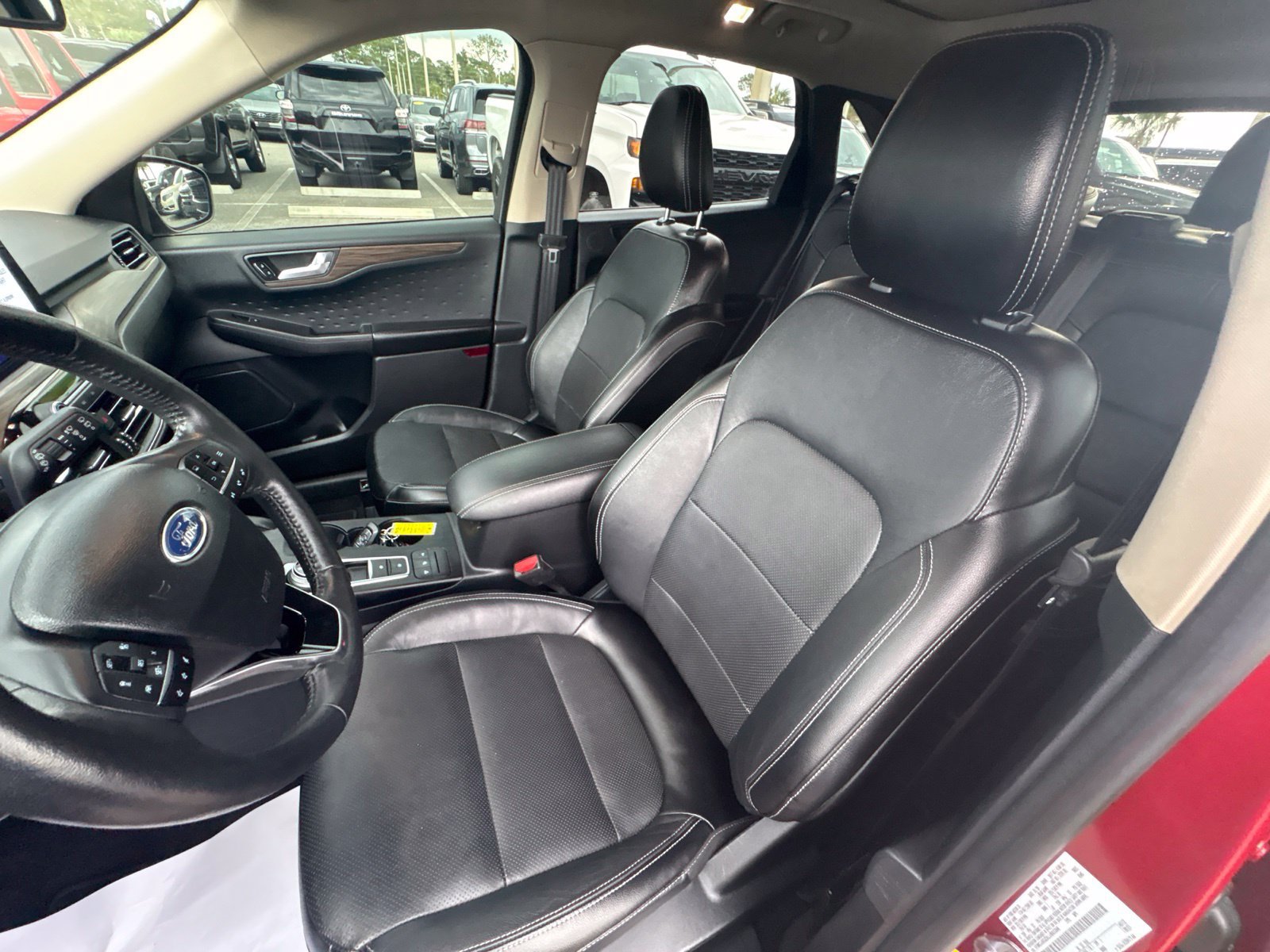 Used 2020 Ford Escape Titanium FWD image 16