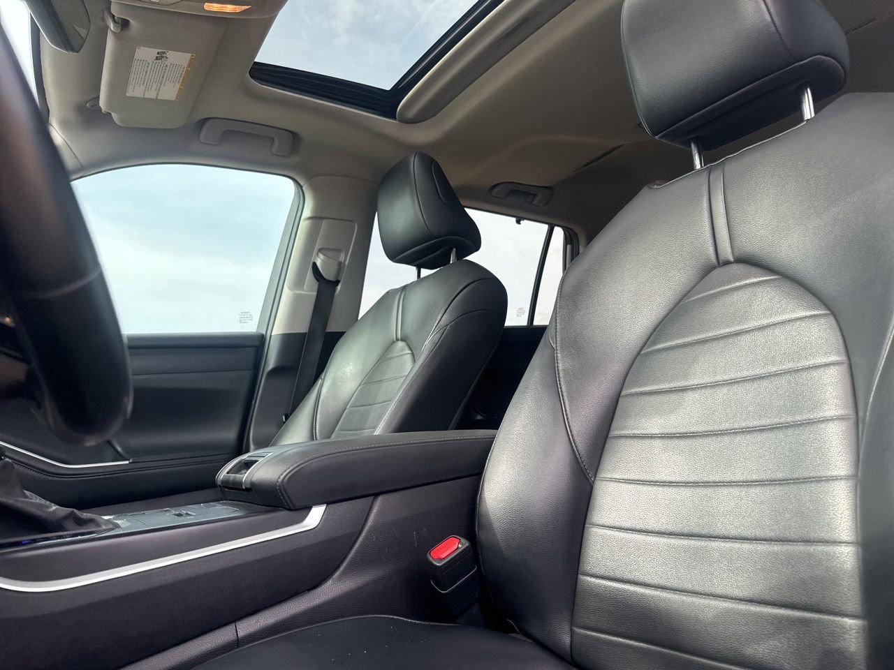 Used 2021 Toyota Highlander XLE FWD image 42