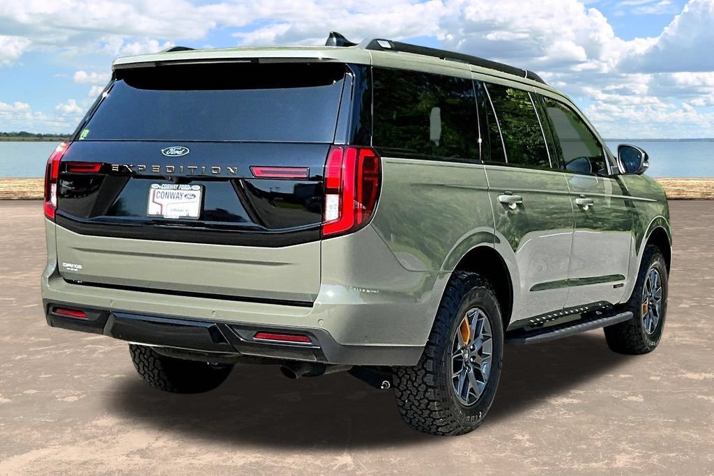 Used 2025 Ford Expedition Tremor AWD/4WD image 8